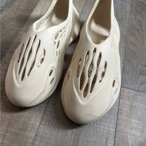 Stylish Cream Women's Shoes